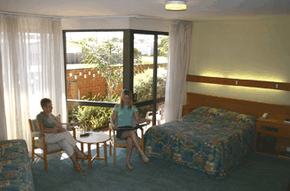 Lakes Central Hotel - thumb 4