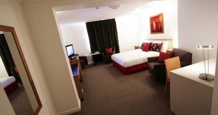 Townhouse Hotel - thumb 0