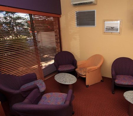 Airport Admiralty Motel - YWait Travel 2