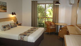 Colonial Village Motel - WA Accommodation 0