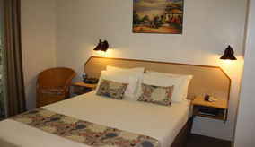Colonial Village Motel - WA Accommodation 1