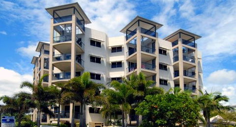 Raffles Mooloolaba - Carnarvon Accommodation 0
