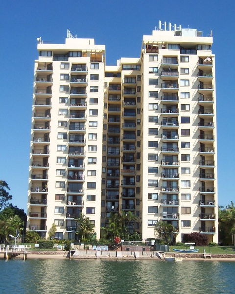 Banyandah Towers - Carnarvon Accommodation 0