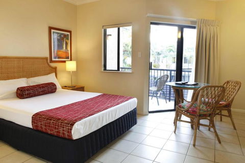 Bay Villas Resort Port Douglas - YWait Travel 5