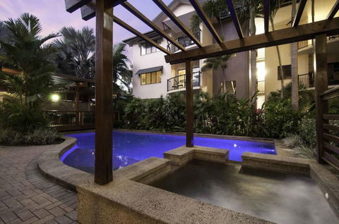 Bay Villas Resort Port Douglas - YWait Travel 11