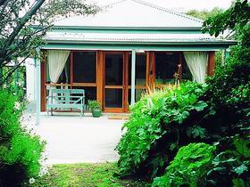 Ruby's Robe Cottage - Accommodation Whitsundays 0