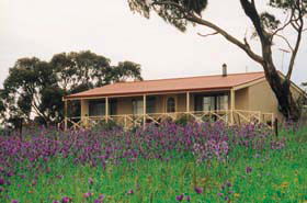 Windmill Cottage - Holiday Melbourne 0