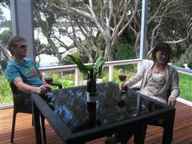 Lakes Edge Robe - Accommodation Whitsundays 0