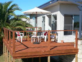 Beachport Escape - Kempsey Accommodation 0