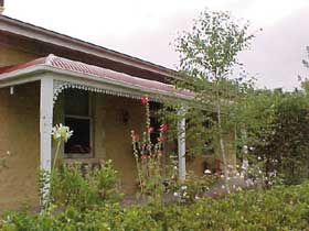 Treasured Memories Cottage Accommodation - Holiday Melbourne 0