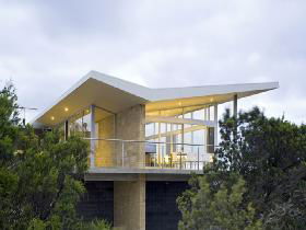 The Glasshouse - Accommodation Noosa 0