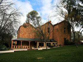 Stanley Grammar Country House - Mackay Tourism 0