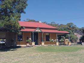 Precious Memories B&B - Sunshine Coast Guide 0