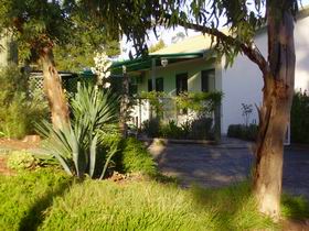 Lot 7 Cottage - Accommodation Guide 0