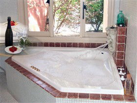 Lanzerac Country Estate - Holiday Melbourne 0