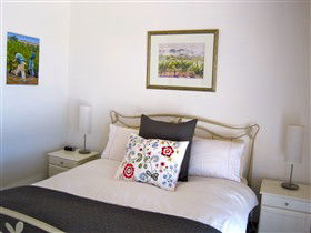 ArtWine Cottages - Accommodation Asia 0