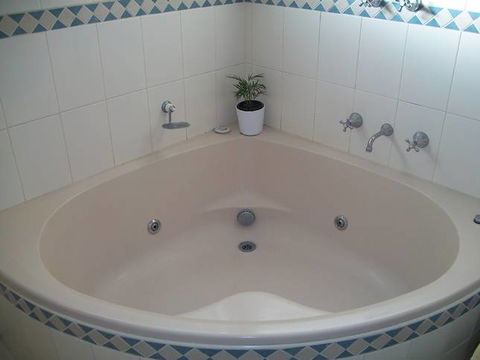 Beachside Apartment - Hove - WA Accommodation 2