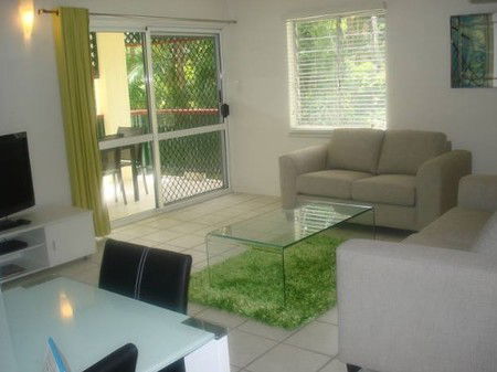 The Port Douglas Queenslander - YWait Travel 0