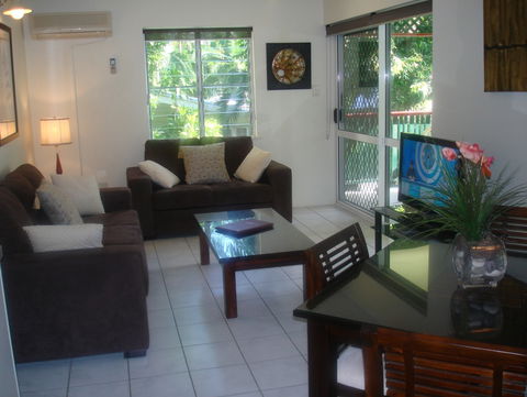 The Port Douglas Queenslander - YWait Travel 1