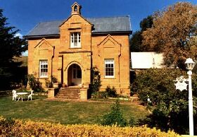 Old School House - Holiday Melbourne 0