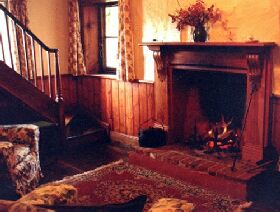 McCauley's Cottage - Holiday Melbourne 0