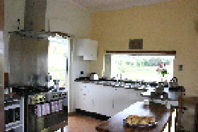 Cherry Top Accommodation - Eagle Park - Accommodation Airlie Beach 0
