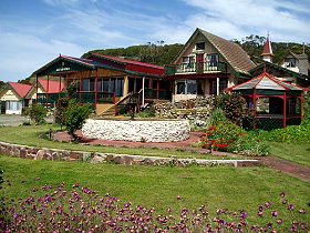 Rocky Glen Retreat By The Beach - Accommodation Airlie Beach 0