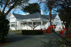 Huonville Guesthouse Image