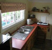 Groombridge Cottage - Accommodation Directory