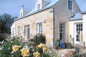 Mulberry Cottage Unique B&B And Grannie Rhodes Cultural Heritage Shows - WA Accommodation 0