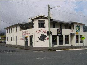 Top Pub - The - Accommodation Airlie Beach 0