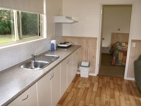 New Norfolk Caravan Park - YWait Travel 3