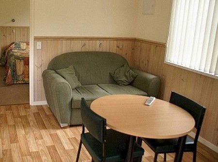New Norfolk Caravan Park - YWait Travel 4