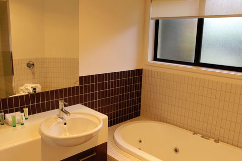 Wyndham Seven Mile Beach - Casino Accommodation 2