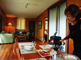 Whispering Valley Cottage Retreat - Broome Tourism 0
