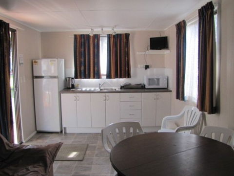 Palm Beach Caravan Park - YWait Travel 2