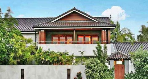 Alexs Byron Bay - YWait Travel 1