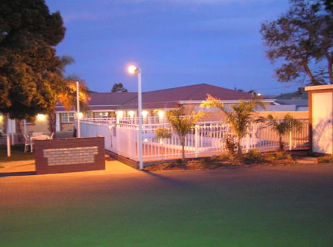 Acacia Cottage - Whitsundays Tourism 1
