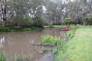 Murray Bank Holiday Units And Yabby Farm - Townsville Tourism 2