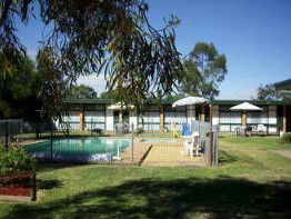 Junee Motor Inn - Holiday Sydney 1
