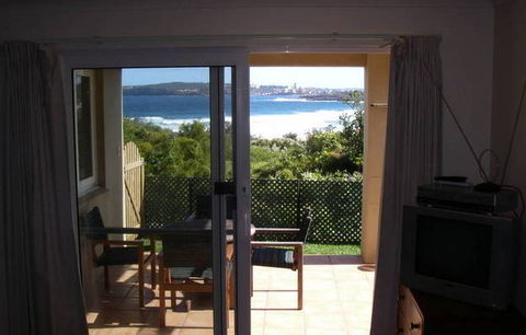 A Beach House Near Manly - YWait Travel 2