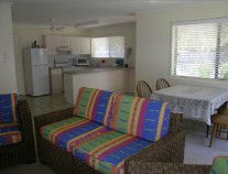 Bucasia Holiday Villa - Townsville Tourism 4