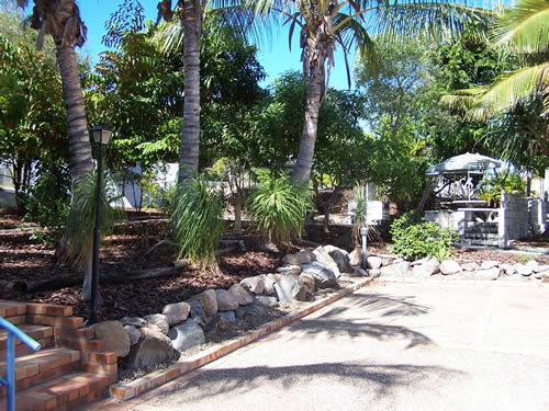 Palm Valley Motel And Self Contained Holiday Units - thumb 3