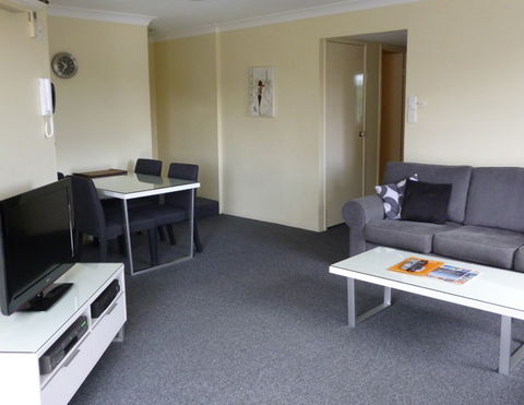 Le Lavandou Holiday Apartments - YWait Travel 2