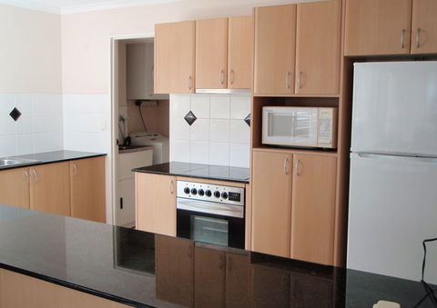 Grosvenor Beachfront Apartments - Accommodation Australia 2