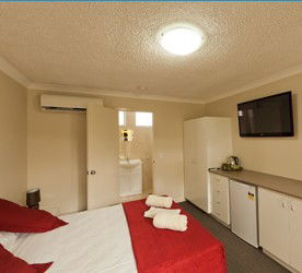 Tropicana Motel - Accommodation Australia 3
