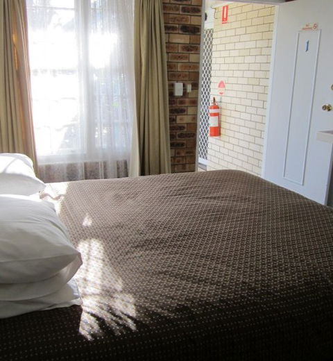 Surf Street Motel - YWait Travel 2