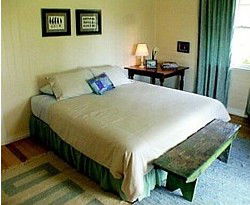 Blue House Family Accommodation - YWait Travel 1