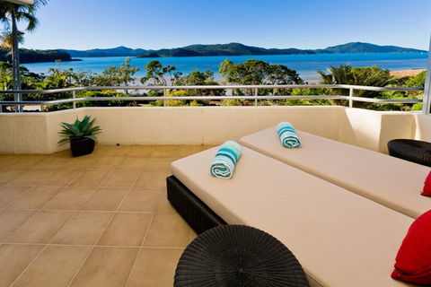 Whitsunday Holidays - YWait Travel 0