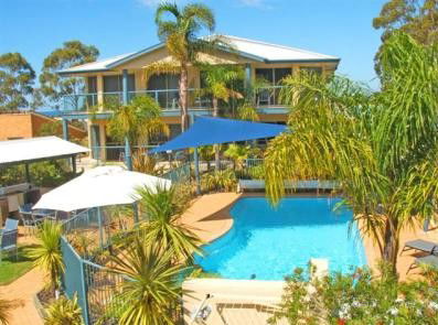 Sorrento Luxury Apartments - Carnarvon Accommodation 3